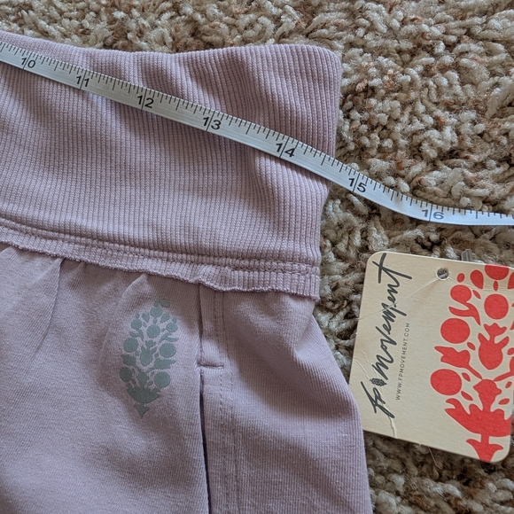 FP Movement by Free People Hot Shot Harem Shorts- Size Medium - Picture 5 of 5